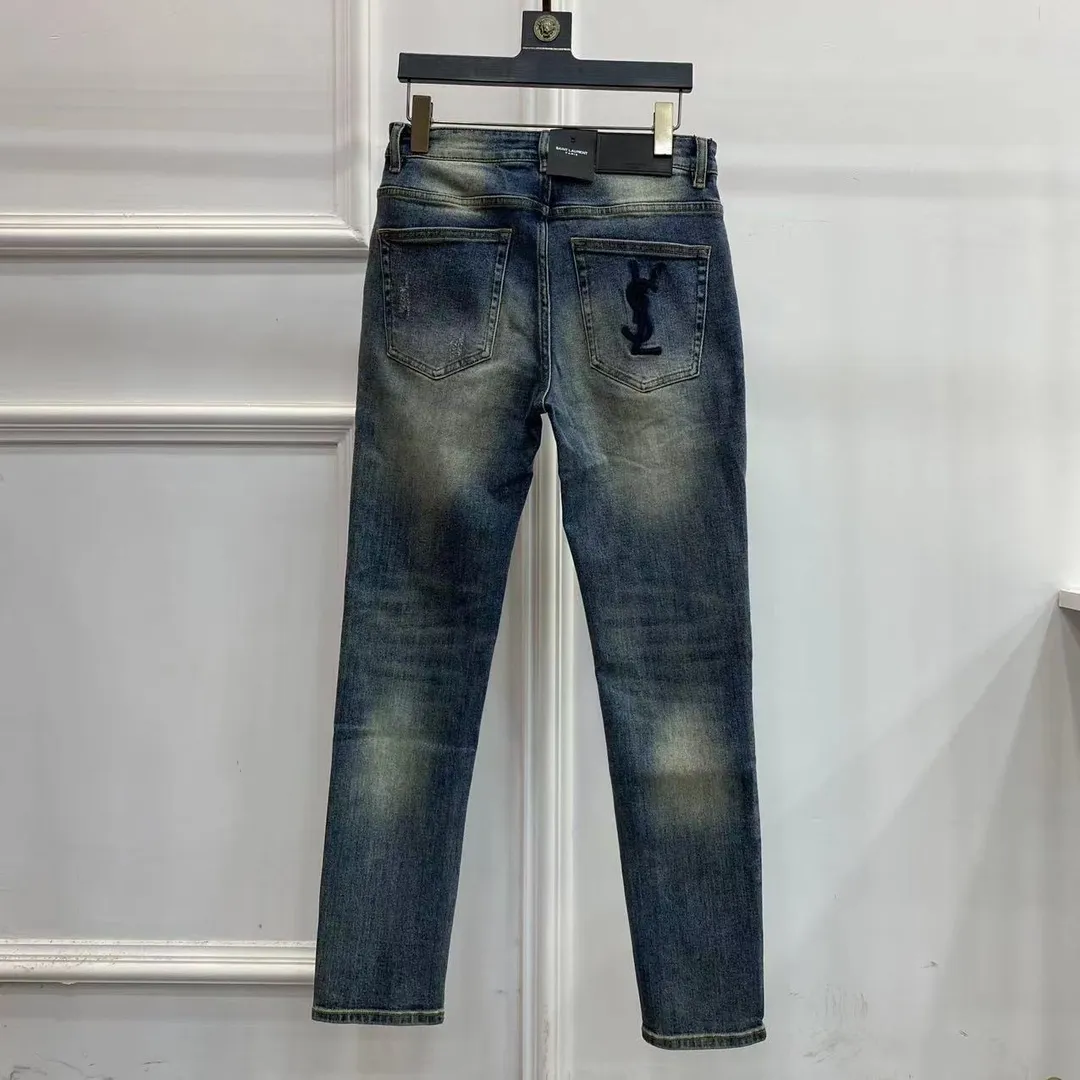 💰146 model number k58 🔥Autumn hot style SAINT LAURENT SLP Saint Laurent counter new jeans!  Yves Saint Laurent's top-quality super soft high cotton washed denim fabric! The cost of washing each piece is as much as three times that of conventional craftsmanship. The touch is extremely delicate. Once you get it, you really can’t put it down. It has a full sense of luxury! The real counters use materials worth more than a thousand yuan, giving you an unparalleled sense of luxury!  Details after details! Yves Saint Laurent’s latest debut model this year! The whole body has a simple and elegant design, the back pockets of the pants are made of high-quality craftsmanship, and the waistband has a luxurious logo leather label! Extremely exquisite! Real materials inside, just for the ultimate touch, without sacrificing high cost!  World premiere new product! Hot-selling items at the counter, the ultimate luxury! Whether it’s for personal use or as a gift, it’s a king-level choice! No pressure to manage any large business occasions and high-end private clubs! Highly recommended to buy!   Color; high-end blue Size: M-XXL
